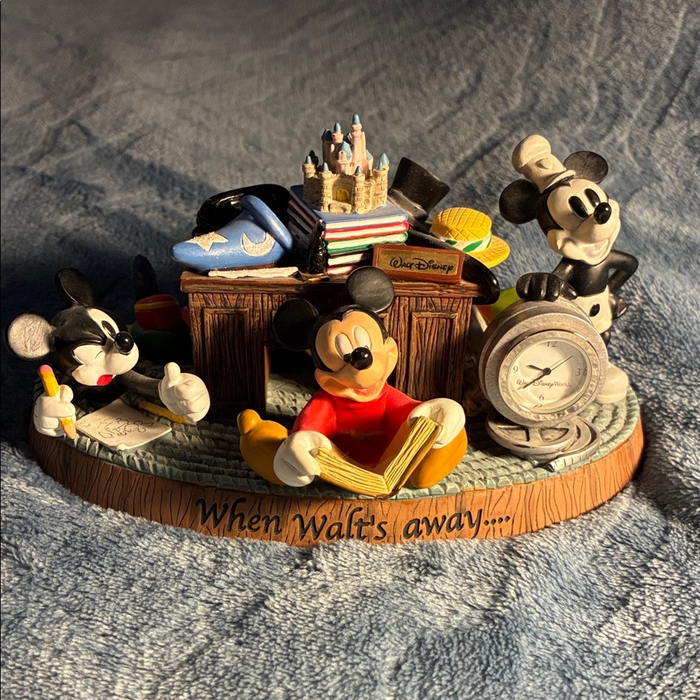 When Walt’s away Mickey Mouse desk clock